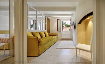 Der Salon der Wohnung San Marziale in Venedig, Italien